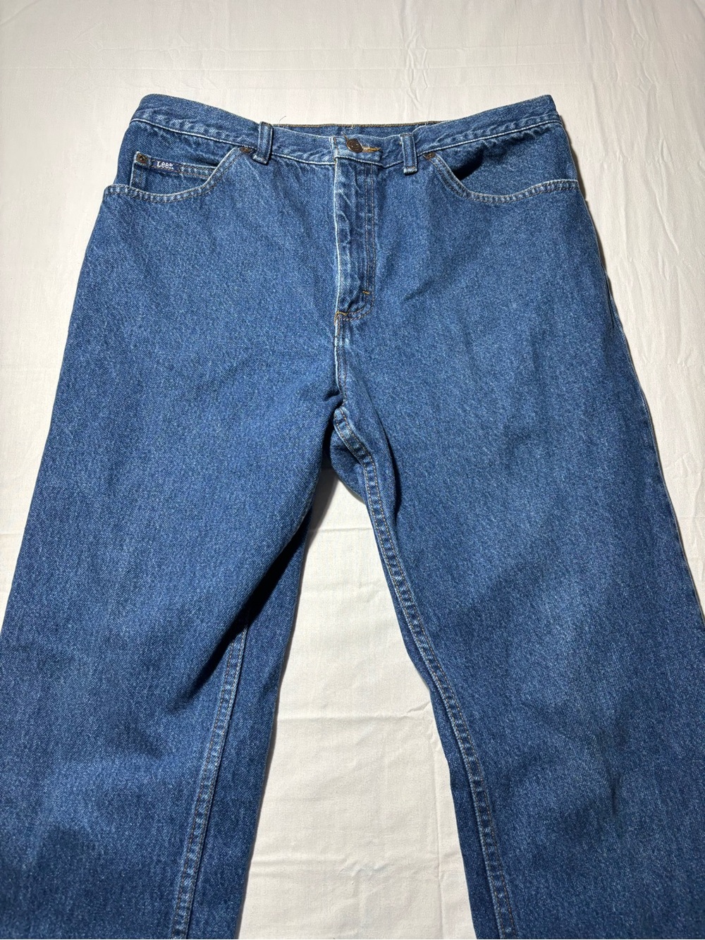 Vintage Lee Men's Straight Leg Denim Jeans - Medium Blue 36x33 (Made in USA)